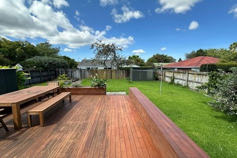 Photo of property in 1/5 Hill Crescent, Papakura, 2110