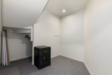 Photo of property in 233a Whites Line East, Waiwhetu, Lower Hutt, 5010