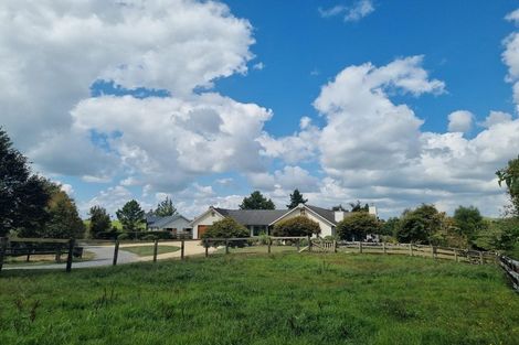 Photo of property in 218 Tarata Road, Inglewood, 4387