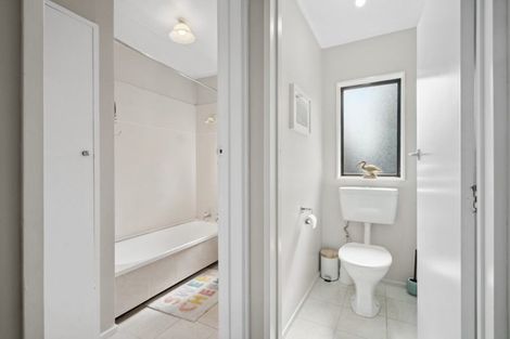 Photo of property in 9 Baillie Crescent, Carterton, 5713
