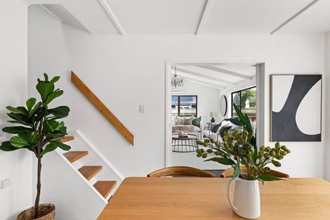 Photo of property in 9 Toop Street, Havelock North, 4130