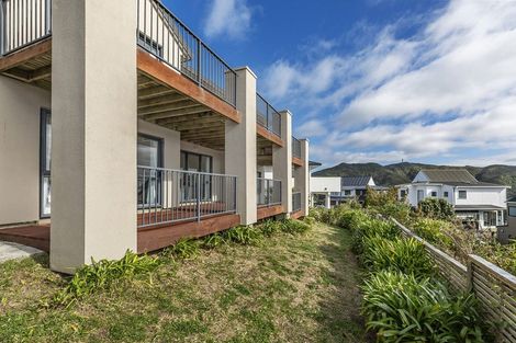 Photo of property in 17 Landsdowne Terrace, Karori, Wellington, 6012