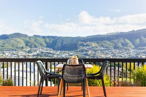 Photo of property in 26 Kilkelly Close, Tawa, Wellington, 5028