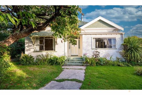 Photo of property in 30 Rhodes Street, Waimate, 7924