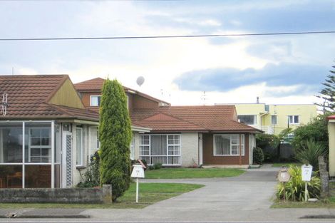 Photo of property in 1/30 Meeanee Quay, Westshore, Napier, 4110