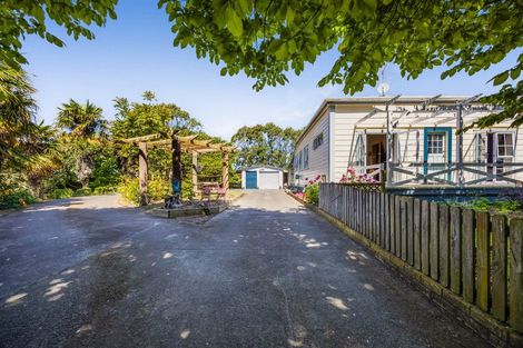 Photo of property in 210 Turuturu Road, Hawera, 4674