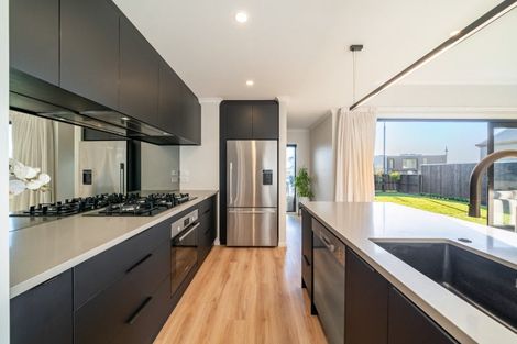 Photo of property in 12 Kaiaho Close, Aotea, Porirua, 5024