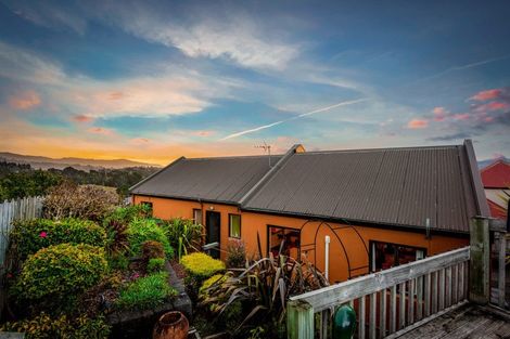 Photo of property in 6 View Ridge Drive, Ranui, Auckland, 0612