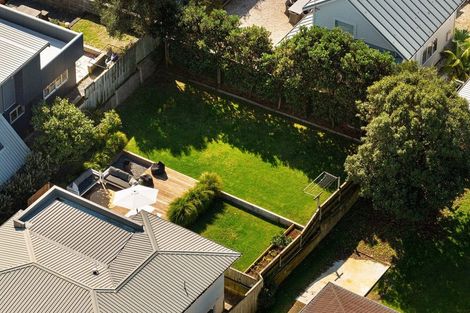 Photo of property in 11 Lee Street, Mount Maunganui, 3116