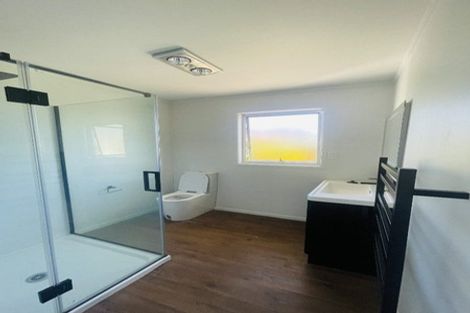 Photo of property in 1/54 Lynwood Road, New Lynn, Auckland, 0600