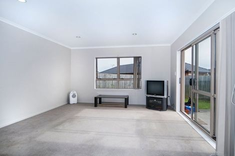 Photo of property in 3 Kokako Rise, Papakura, 2110