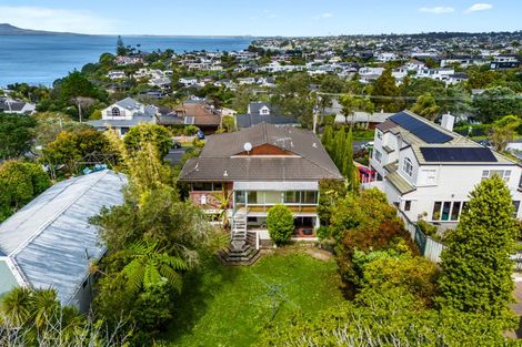 Photo of property in 40 Montgomery Avenue, Rothesay Bay, Auckland, 0630