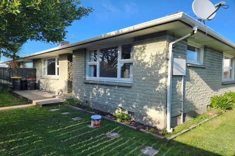 Photo of property in 105 Memorial Avenue, Burnside, Christchurch, 8053