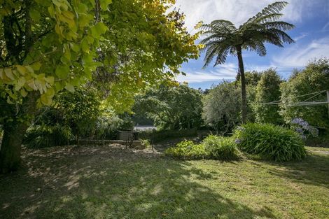 Photo of property in 138 Miromiro Road, Normandale, Lower Hutt, 5010