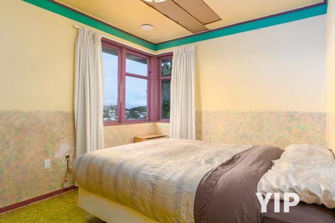 Photo of property in 106 Ruskin Road, Newlands, Wellington, 6037