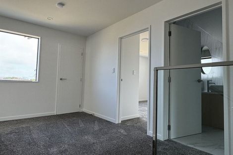 Photo of property in 215c Forrest Hill Road, Forrest Hill, Auckland, 0620