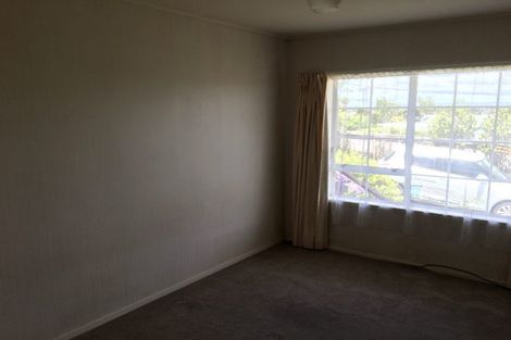 Photo of property in 1/18 Sunnynook Road, Sunnynook, Auckland, 0620