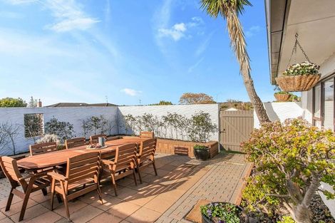 Photo of property in 8 Olena Avenue, Sunnyhills, Auckland, 2010
