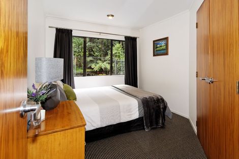 Photo of property in 272 Shaw Road, Titirangi, Auckland, 0604