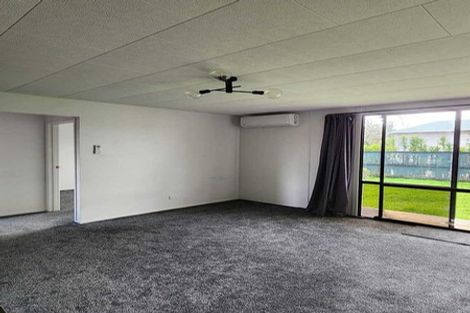 Photo of property in 37 Metcalfe Road, Ranui, Auckland, 0612