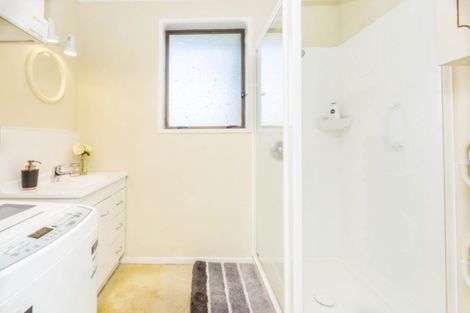 Photo of property in 50f2- Kowhai Avenue, Ebdentown, Upper Hutt, 5018