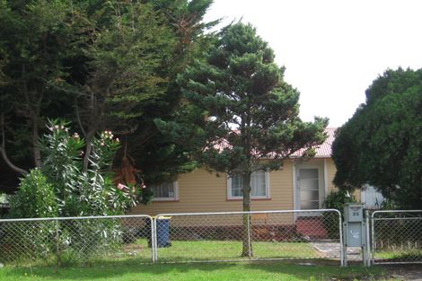 Photo of property in 35 Fairdene Avenue, Henderson, Auckland, 0610