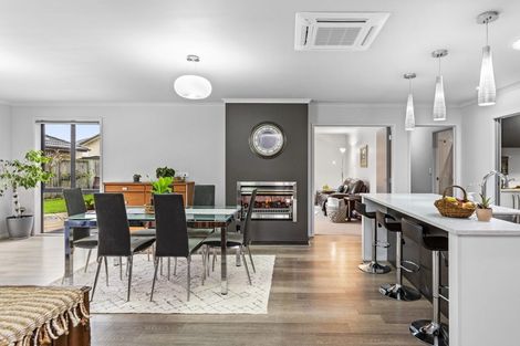 Photo of property in 52 Aquila Crescent, Rototuna North, Hamilton, 3210