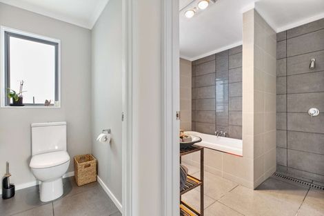 Photo of property in 60 Mili Way South, Ranui, Auckland, 0612