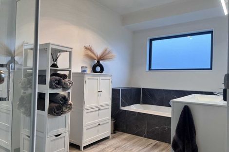 Photo of property in 15 Farm Road, Waipukurau, 4284