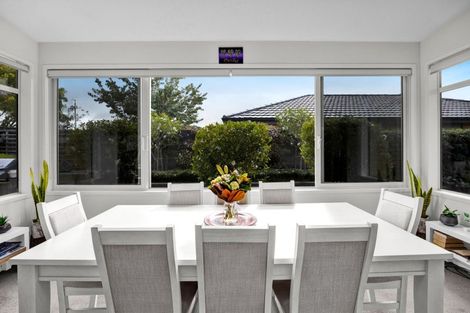 Photo of property in 27 Montague Grove, Stratford, 4332