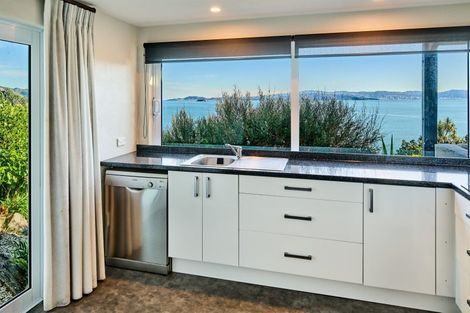 Photo of property in 5 Rangiuru Road, Mahina Bay, Lower Hutt, 5013