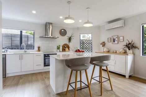 Photo of property in 25b Rehia Road, Massey, Auckland, 0614