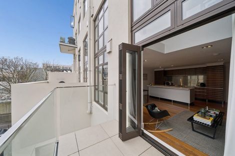 Photo of property in Augusta Apartments, 20/254 Willis Street, Te Aro, Wellington, 6011