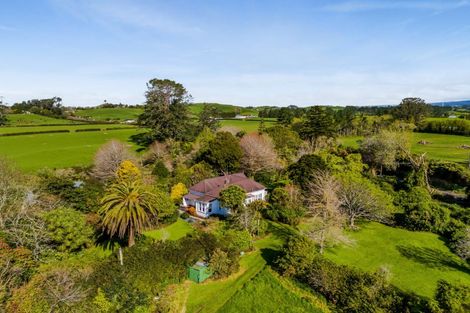 Photo of property in 1097 Junction Road, Egmont Village, New Plymouth, 4372