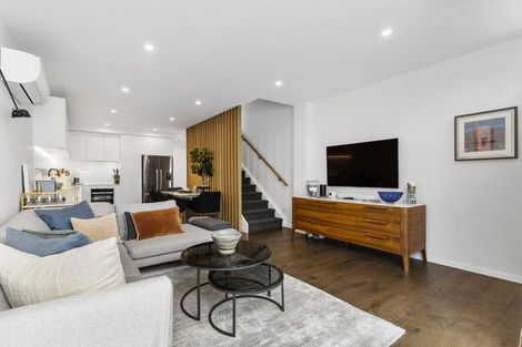 Photo of property in 2 Reid Lane, Wallaceville, Upper Hutt, 5018