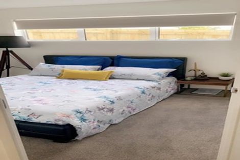 Photo of property in 10a Glenfield Road, Birkenhead, Auckland, 0626