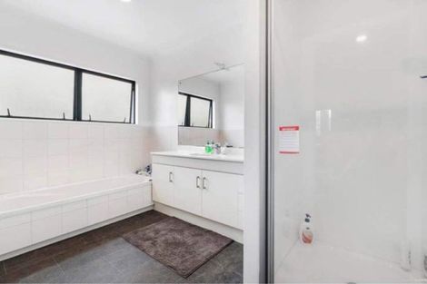 Photo of property in 20 Chiania Place, Somerville, Auckland, 2014