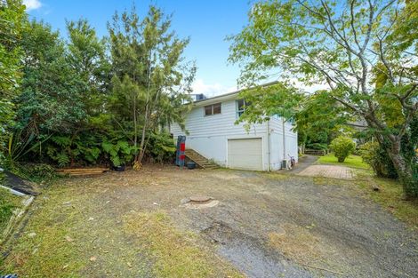 Photo of property in 1 Cedar Heights Avenue, Massey, Auckland, 0614