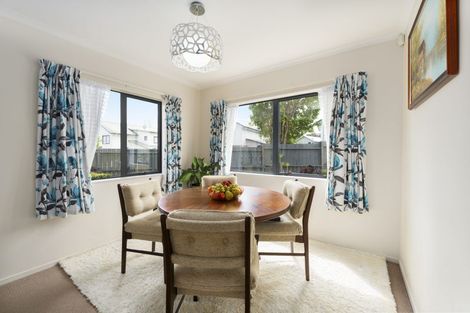 Photo of property in 6 Newfound Way, Glen Eden, Auckland, 0602
