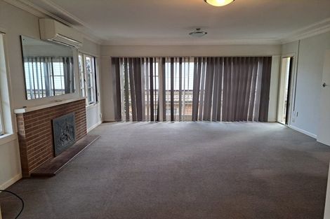 Photo of property in 280 Great South Road, Papakura, 2110