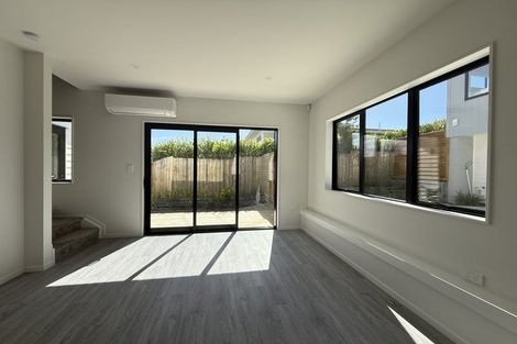Photo of property in 33c Garadice Road, Rothesay Bay, Auckland, 0630