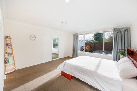 Photo of property in 651a Featherston Street, Roslyn, Palmerston North, 4414