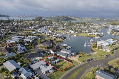Photo of property in 5 Aquila Drive, Whitianga, 3510