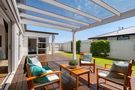 Photo of property in 26 Hiria Crescent, Papamoa Beach, Papamoa, 3118