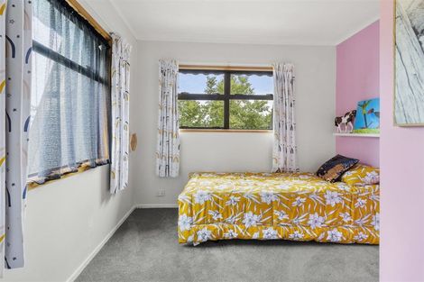 Photo of property in 9 Gloria Avenue, Te Atatu Peninsula, Auckland, 0610