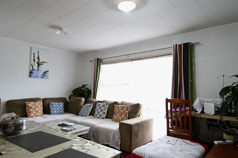 Photo of property in 5/3204 Great North Road, New Lynn, Auckland, 0600