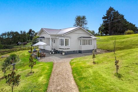 Photo of property in 100 Evans Road, South Head, Helensville, 0874