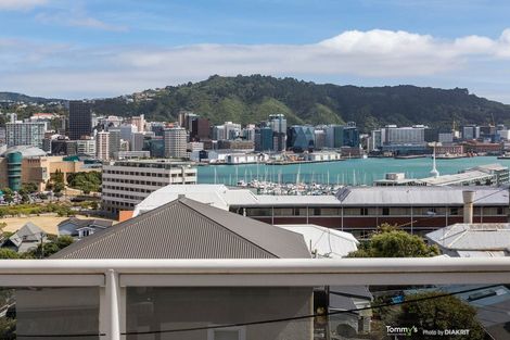 Photo of property in Mcfarlane Mews, 2u2 Mcfarlane Street, Mount Victoria, Wellington, 6011