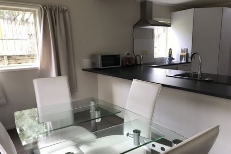 Photo of property in 2/42 Forrest Hill Road, Forrest Hill, Auckland, 0620