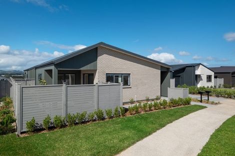 Photo of property in 25 Viridian Avenue, Rosehill, Papakura, 2113